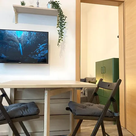 No Name - Via Dell'istria 12 *