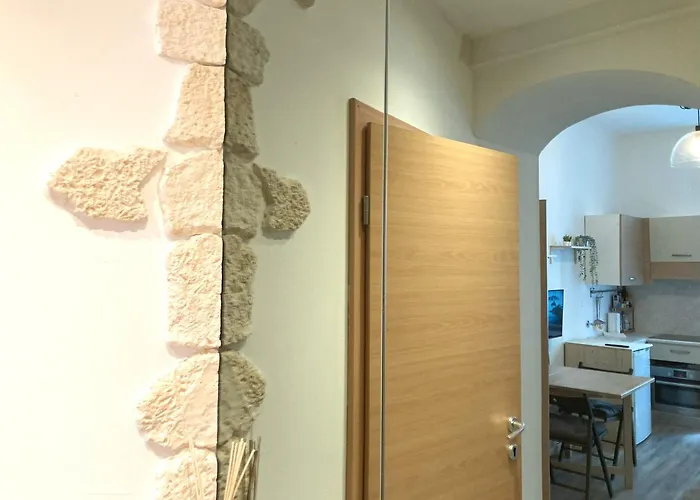 No Name - Via Dell'istria 12 Trieszt