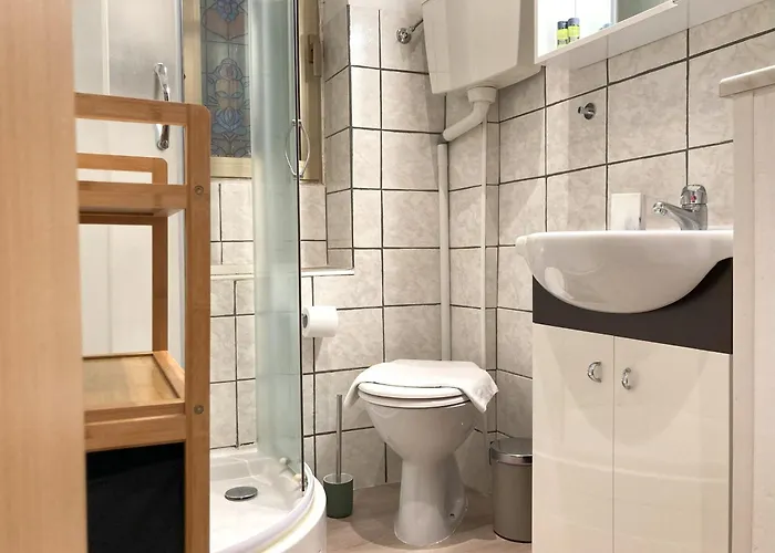 No Name - Via Dell'istria 12