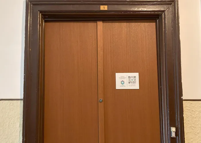 No Name - Via Dell'istria 12 Trieszt